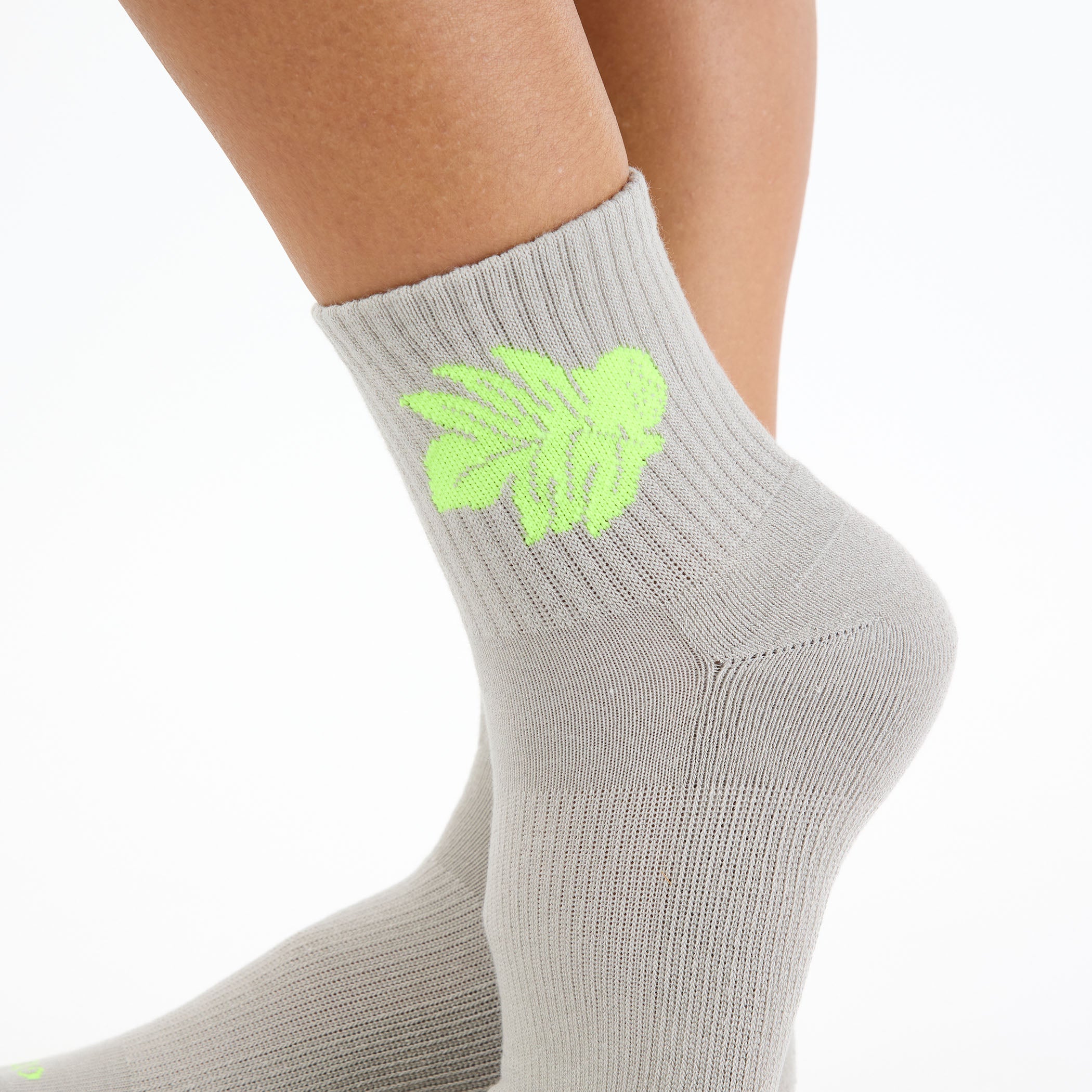shortie_socks_ulu_ulu_cu2_op
